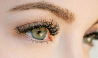 نصائح .. ما هو سر كثافة الرموش وصحتها