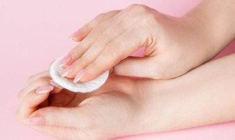 بدائل منزلية ووصفات طبيعية لطلاء الأظافر