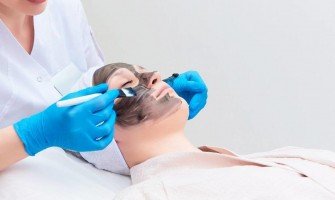 ما هو تقشير البشرة بكربون لوسيد كيو ؟