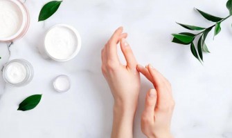 القرفة لتفتيح اليدين بسرعة